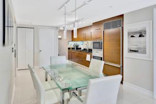 Icon Brickell 20th Floor 1BR Pool View Balcony - 7