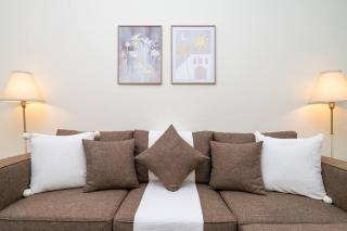 Bright and Stylish 2 Bed Home Opposite Circle Mall - 6