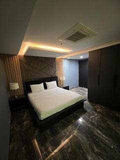 Apartment in Lahore Gold Crest Mall & Residency - Lahore - 0