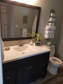 Cottage at Millpond Falls - A Romantic Escape - Warwick - 5