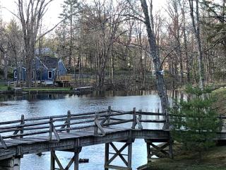 Cottage at Millpond Falls - A Romantic Escape - 9