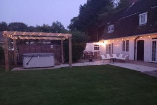 The Lodge - luxurious country stay with Hot tub, Games room and Gym - 2