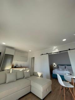 Azzurro Boutique Apartaments - 7