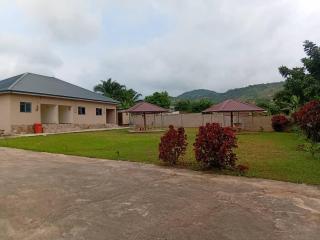 FTC Vacation Home, 3 Bedrooms Lodge at Atimpoku, 2 mins from Royal Senchi - - 3