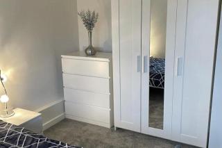 1 Bed-Sleeps 4-Garden-Free Parking - 9