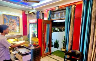 Hotel O Devom Inn Sector 16 Noida Metro Station - Noida - 4