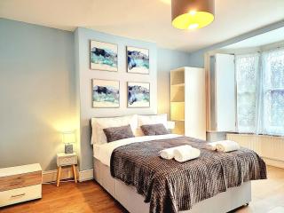 2 bedroom 3 mins walk tube - Hospital - Queen Mary Uni - Londra - 6