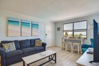 Steps to St Pete Beach Condo with Pool Access - 6