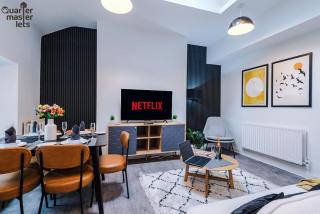 2 Bedroom Top Floor Apartment that Sleeps 4 - 1