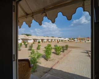 The Kumbh Resort - Sām - 4