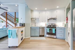 Less Than 1 Mi to Lake Washington Peaceful Apt in Kenmore - 9