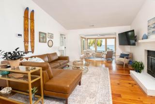Coastal Bliss on Coffin Point - Beachfront Retreat - 8