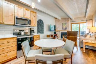 2 Blocks to Main St Downtown Frisco Condo! - Frisco - 3