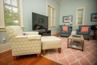 Newly Listed - Spacious Condo with Private Balcony - Beaufort - 6