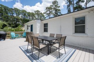 Cozy 3-Bedroom Retreat in Charming Beaufort, SC - Beaufort - 7