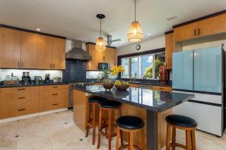 Hale Holawa Mana-Oceanfront Sunset Beach - 1