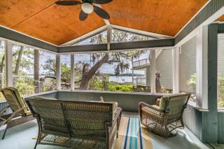 NEW LISTING! Views of Intracoastal Waterway - Sleep 4 - 0