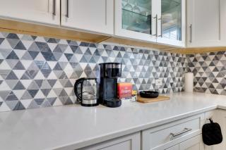 5 Mi to Dtwn Newark Hillside Vacation Rental - 2