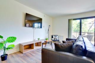 Stylish Apt Steps from Barton Park - Arlington - 2