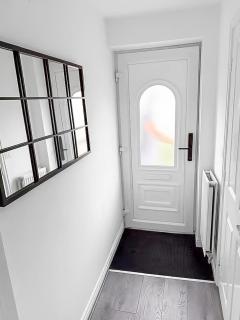 3BR with Ensuite & Downstairs WC - 9