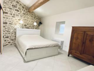 Le Bastion, 15 guests, 5 suites, 5 baths, AC - 1