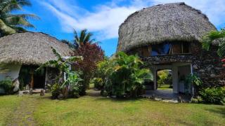 TAHITI ITI - Saltwater Family Huts - 0