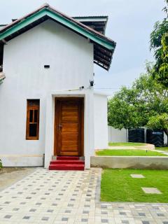 Riya Villa Arugambay - 2