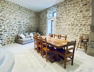 Le Bastion, 15 guests, 5 suites, 5 baths, AC - 4