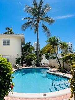 La Casa Hotel - 0