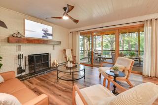 Waterfront Deck! Chic Lower Scott Lake Cottage - 6