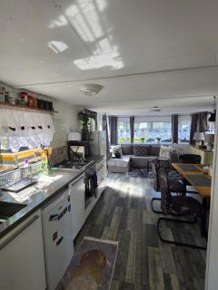 Unique Caravan with Outdoor Space - Ballantrae - 7