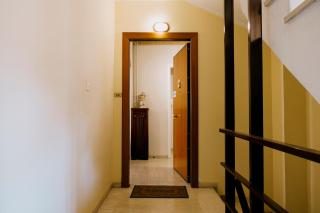 Sq Varnava apartment Athens - Athens - 5