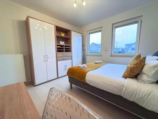 Bright 2BR flat w free parking&outdoor space - 7