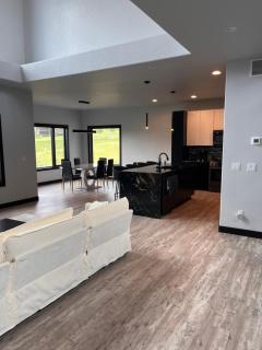 Spearfish spacious home, exit 17, 10 miles to Sturgis Deadwood Spearfish - 1