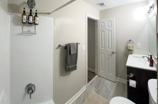 New! 10 Guest! King Bed! Patio! Grill! Near ATL & Downtown Norcross - Norcross - 6