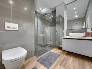 Stylish Mouille Point-2 Bedroom - 6