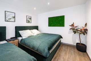 Charming downtown ground floor apartment - 2