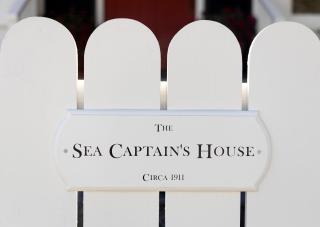 The Sea Captains House by Paradise Retreats - 9