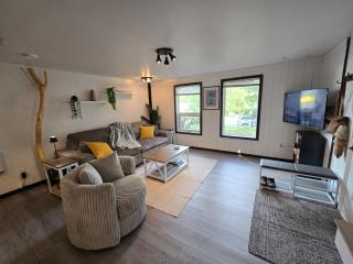 The Hilltop - Whitehorse - 4