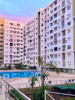 Chic Urban Studio with Stunning City Views, Panoramic View Of The Ocean Beach & Agadir Ouflla Mountains - Agadir - 9