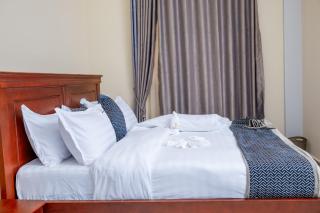 Jannele Suites Hotel - Mukono - 4
