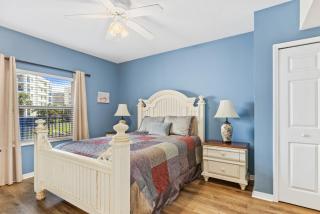 OW16-205 Spacious Condo with Screened Balcony, Walk to Beach, Pools, Hot Tubs, and More - New Smyrna Beach - 3