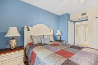 OW16-205 Spacious Condo with Screened Balcony, Walk to Beach, Pools, Hot Tubs, and More - 2