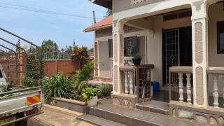 J and A Villas Homestay - 8