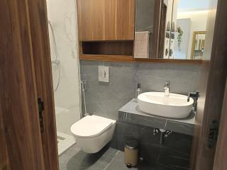 Sunny Studio Apartment with Courtyard - Casablanca - 5