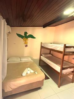 Dendê Jazz Hostel e Pousada - 3