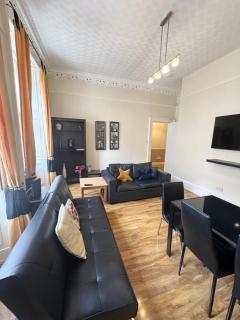 2 Bed Flat in Central Edinburgh - 0