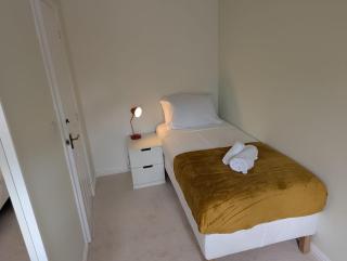 Contractors - Families - Relocators - Sleeps 4 - Oxford - 8