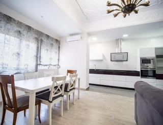Charmung 3-bedrooms apartment with view - Prague - 2