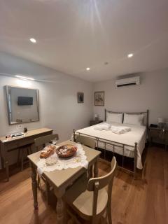 Lythri Studios - Chios - 9